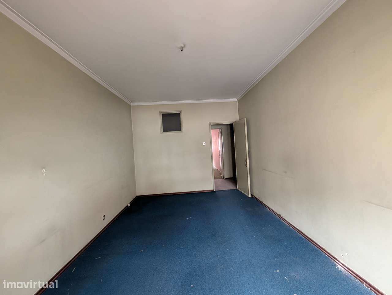 T3 Rua Lusiadas Para Remodelar-13