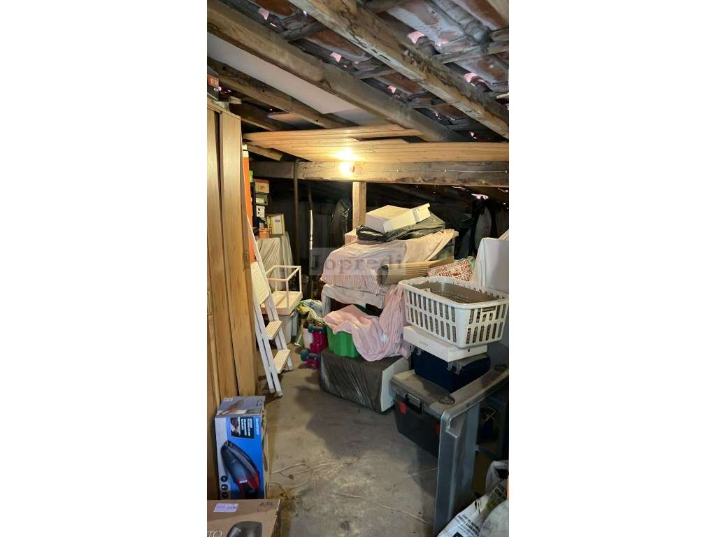 T3 com garagem e arrecadação na Estrada Portela em Carnaxide-19