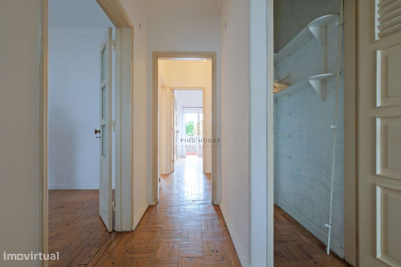 Apartamento T2 para remodelar no centro de Paço de Arcos-13