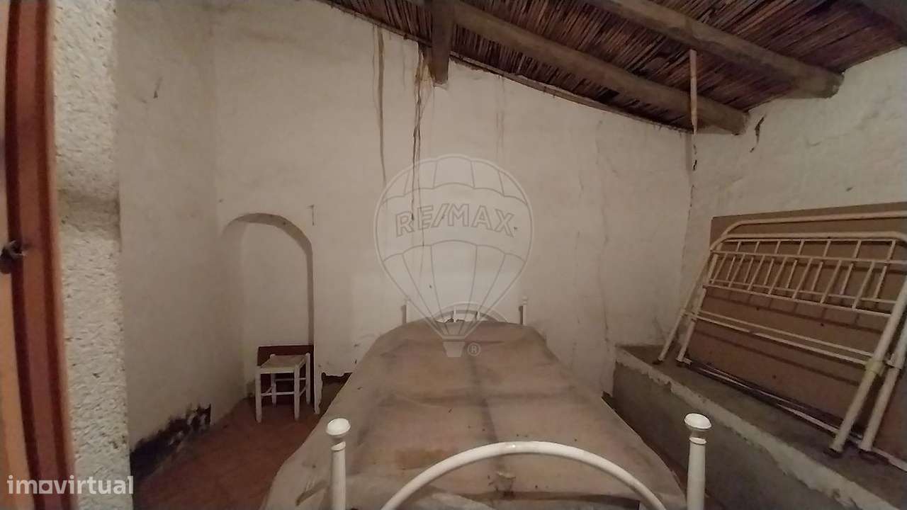 Moradia T2 para venda-5
