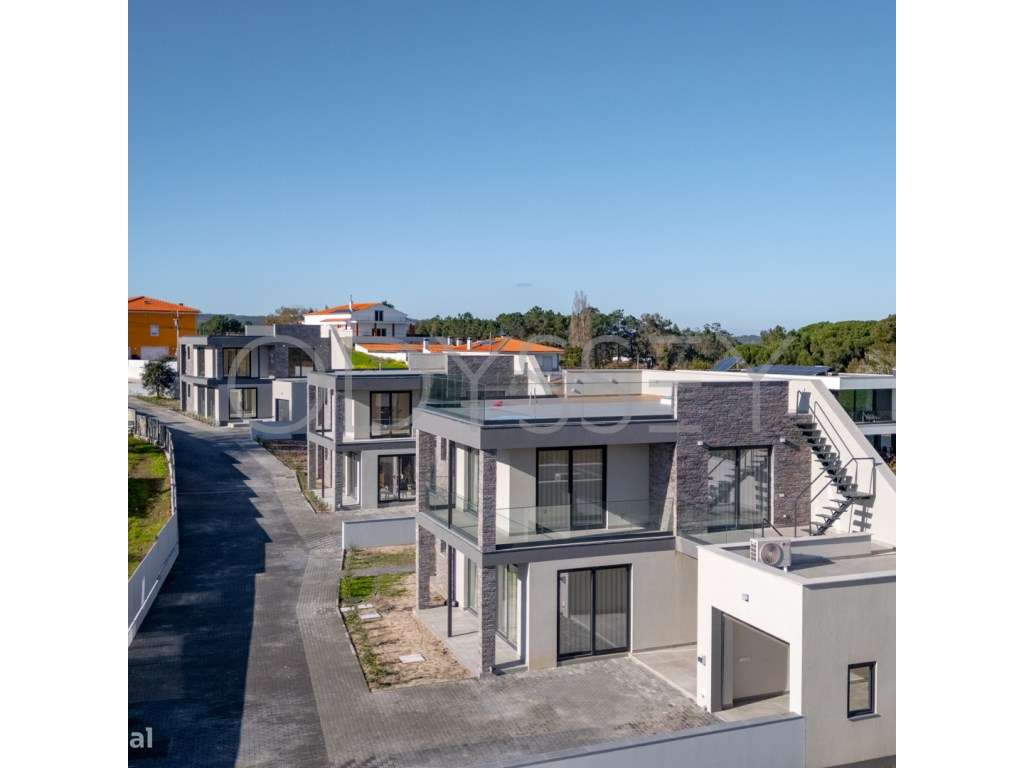 Moradia Isolada T4 Venda Caldas da Rainha-26