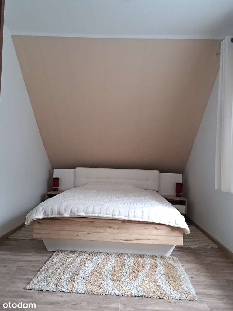 Dom nad jeziorem, całoroczny, nasadzenia, fotowotaika, media, wiata-10