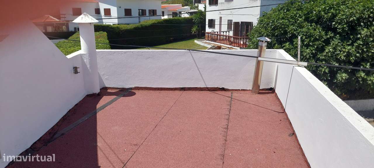 Prédio na Lourinhã - Grande imagem: 2/10