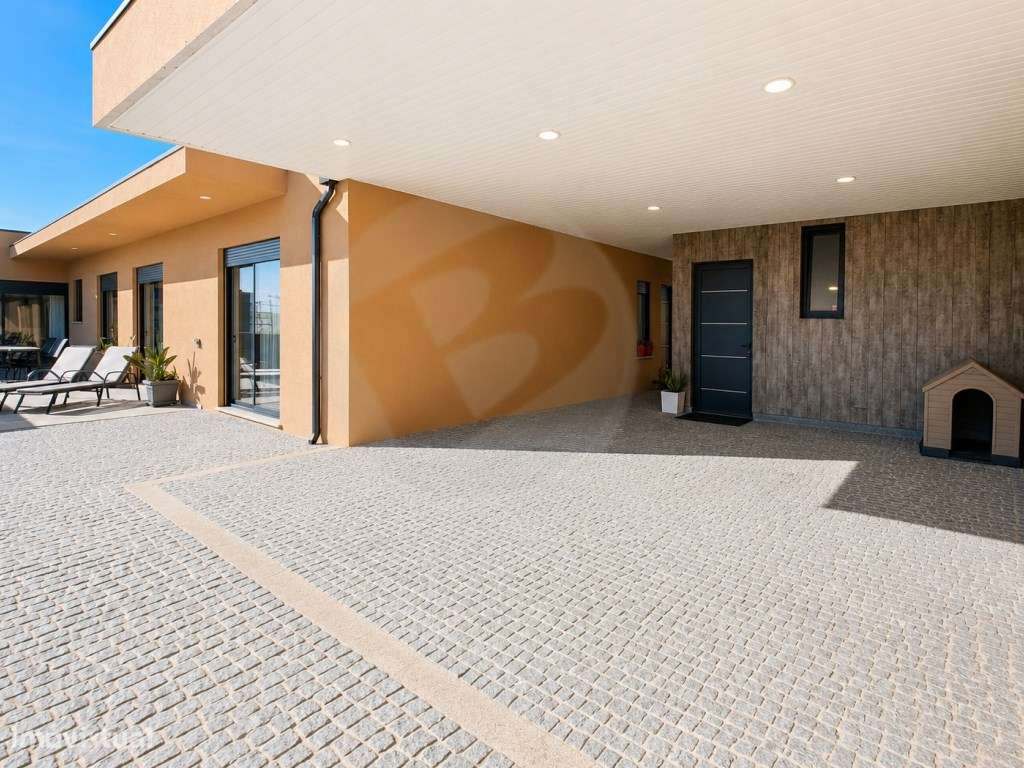 Moradia T4 de Luxo em Terroso na Póvoa de Varzim-38