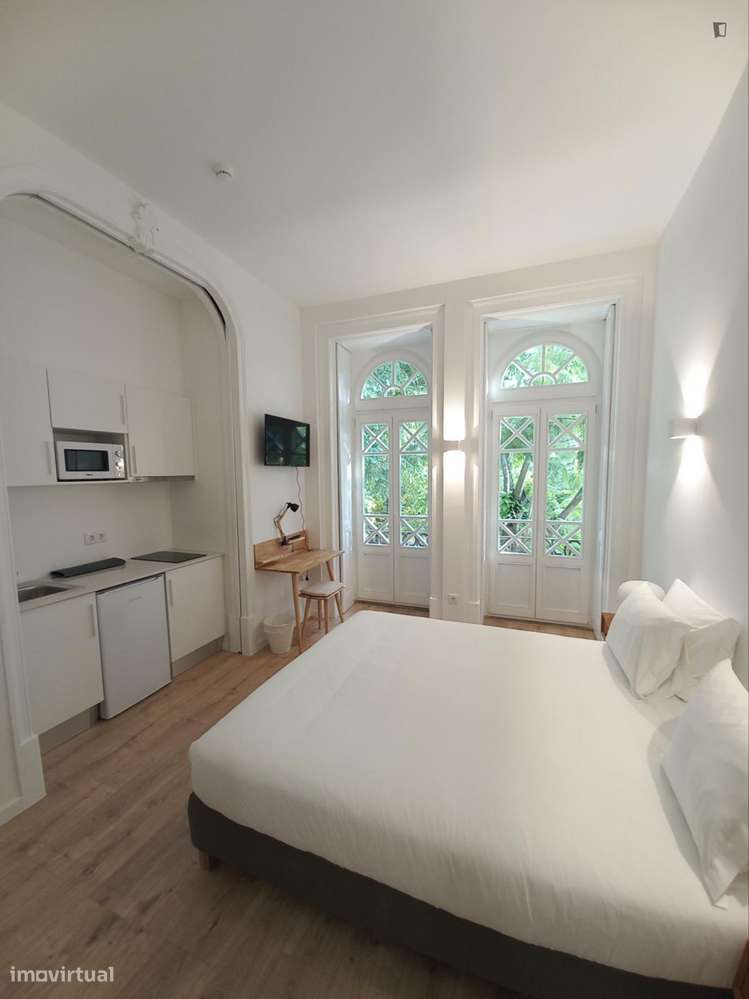 Estúdio - localizado em Montes Claros Coimbra - Grande imagem: 5/7