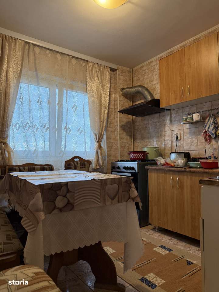3 camere DECOMANDAT | 1981 | 7 min metrou | 74 mp |  DE RENOVAT-7