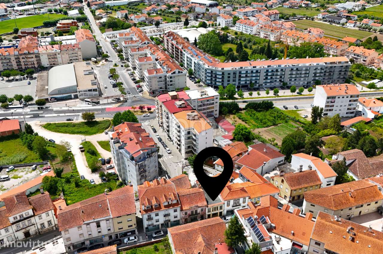 Edifício na Zona Histórica da Lousã - Grande imagem: 2/36