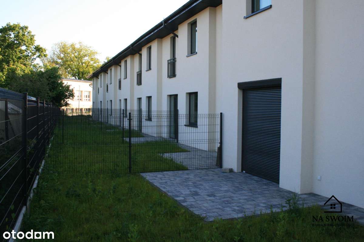 Nowoczesny dom z ogródkiem i garażem – 4 sypialnie-3