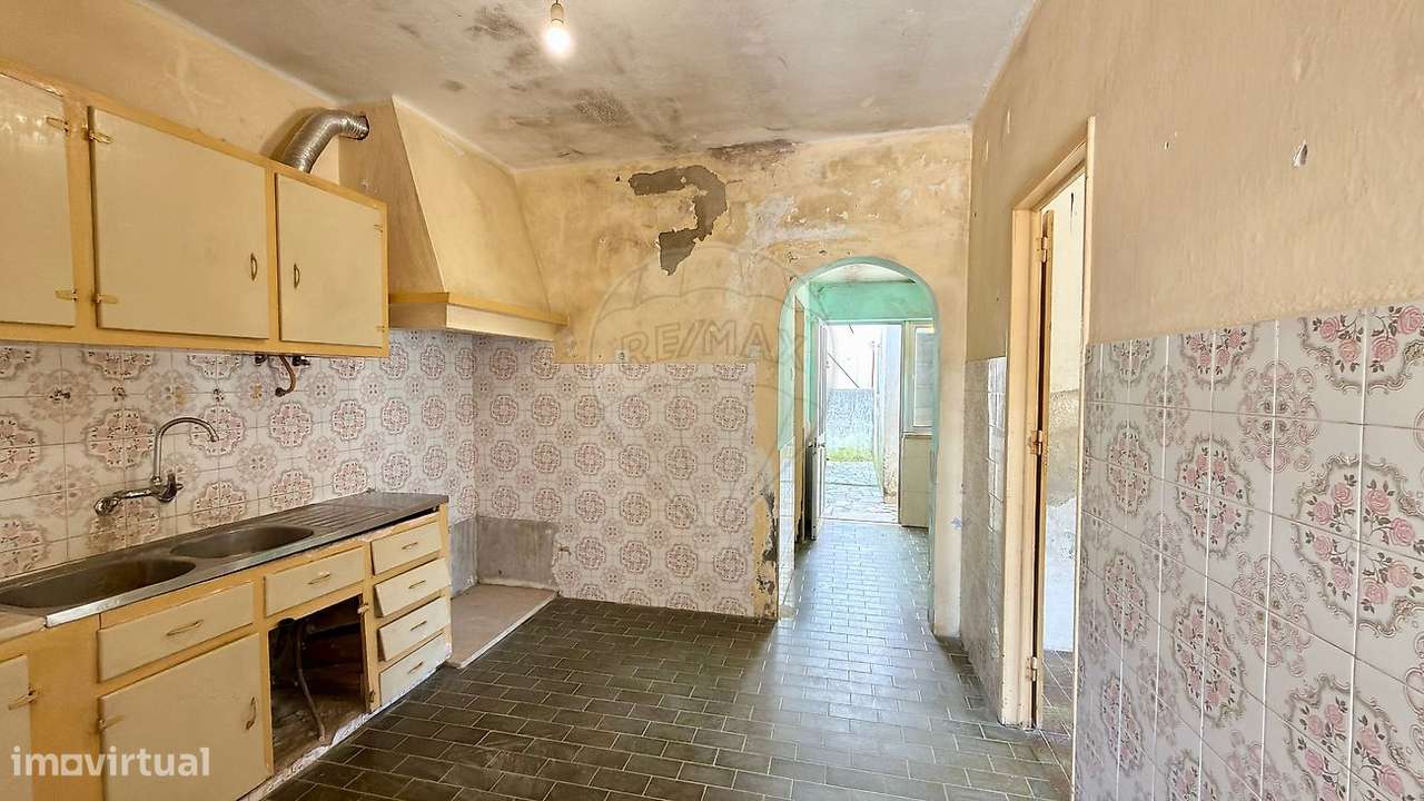 Moradia T2 para venda-9