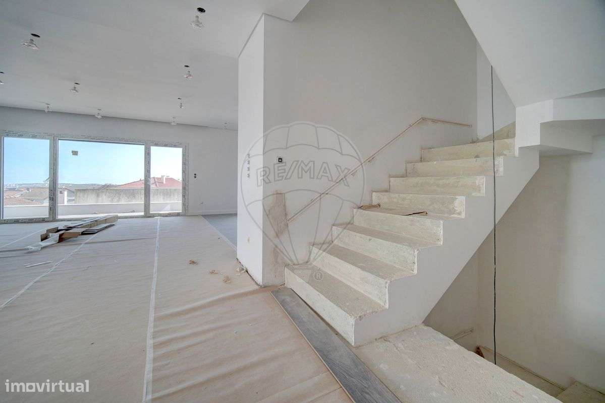 Moradia T5 para venda-11