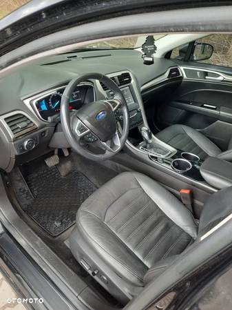 Ford Fusion 2.0 EcoBoost Titanium - 13