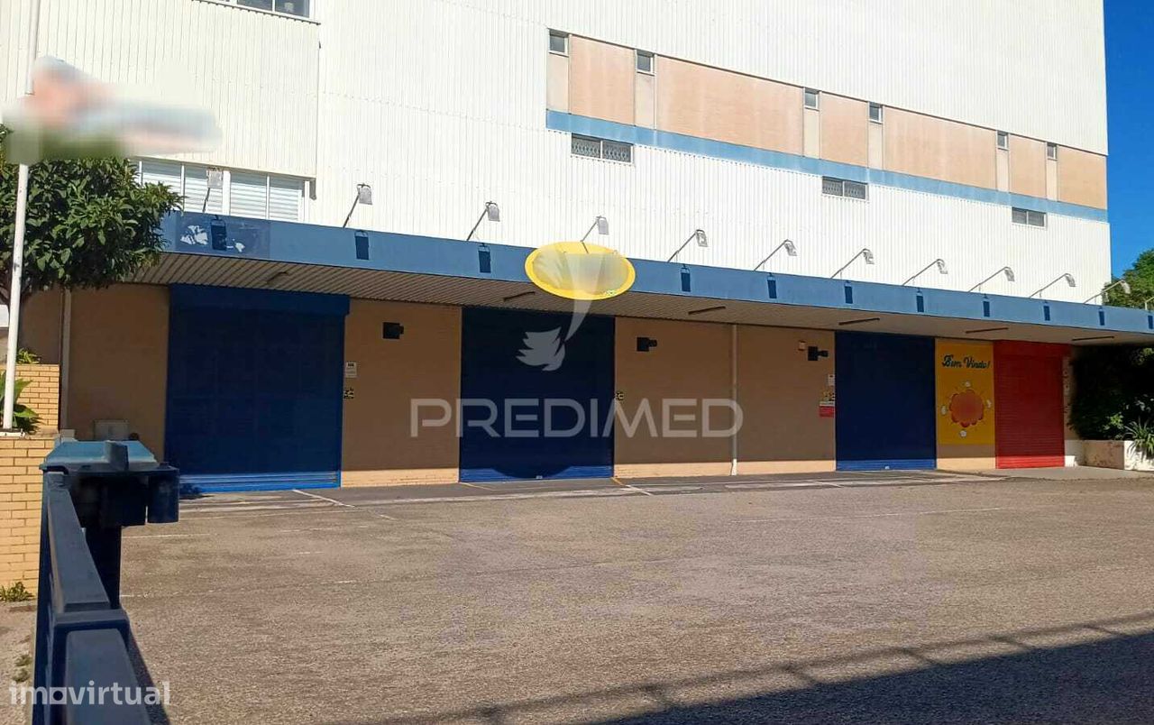Venda armazém industrial c/ parque privativo, Prior Velho - Grande imagem: 1/11