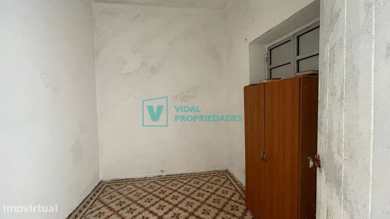 T2 em banda com garagem, jardim e terraço em Faro-15