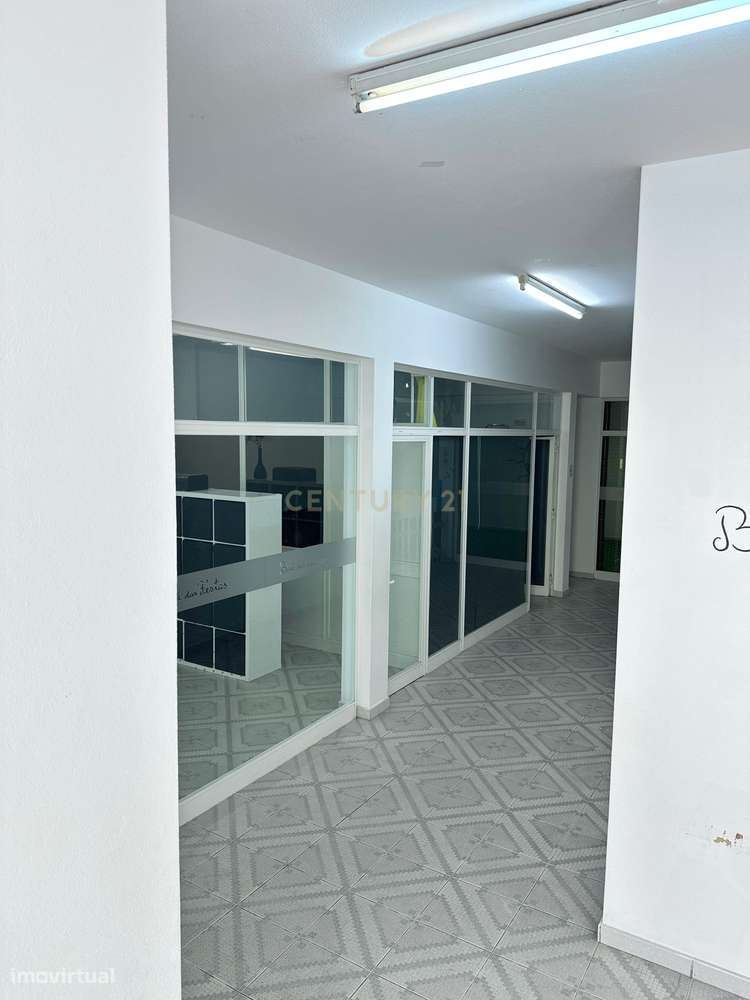 EXCELENTE OPORTUNIDADE DE INVESTIMENTO EM SÃO BARTOLOMEU DE MESSINES! - Grande imagem: 4/11