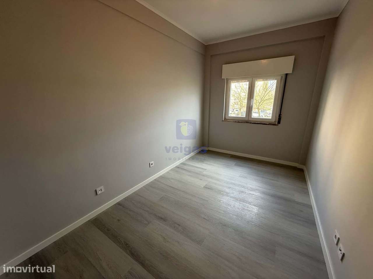 Oportunidade T2 Totalmente Remodelado em Benfica - Grande imagem: 4/13