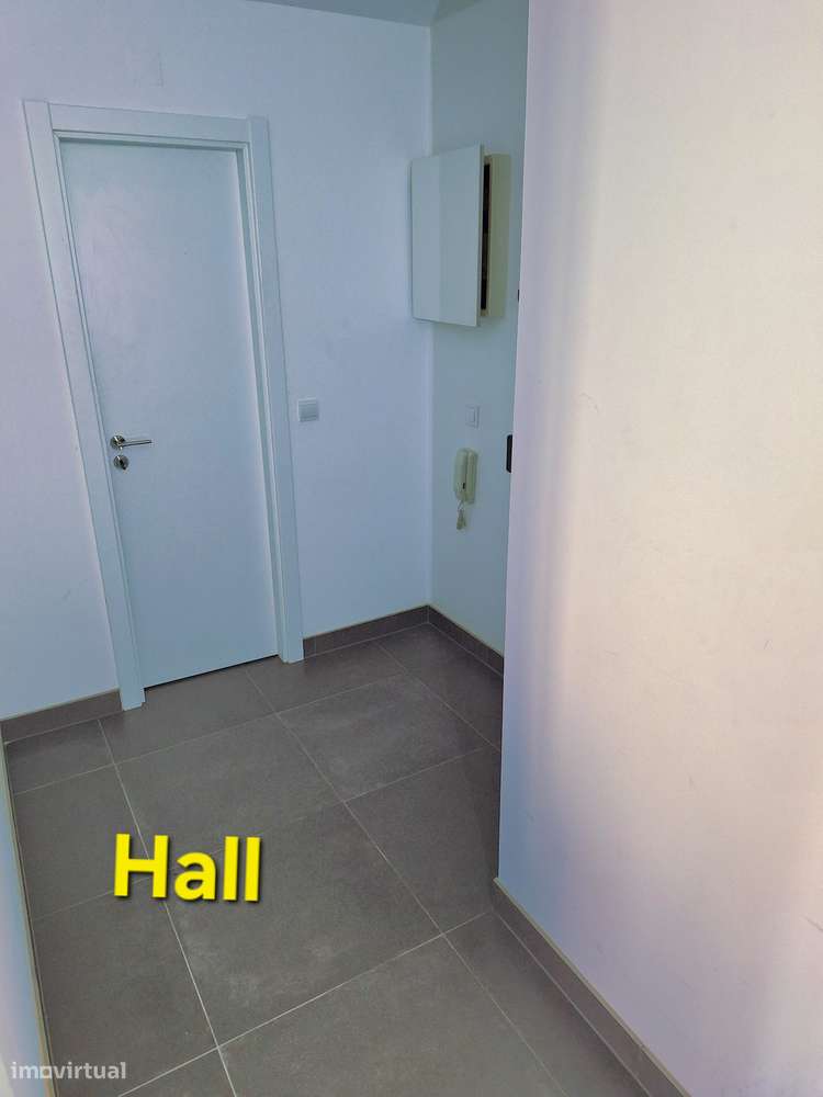 Moderno Apartamento c/ boa área , varanda e arrecadação-17