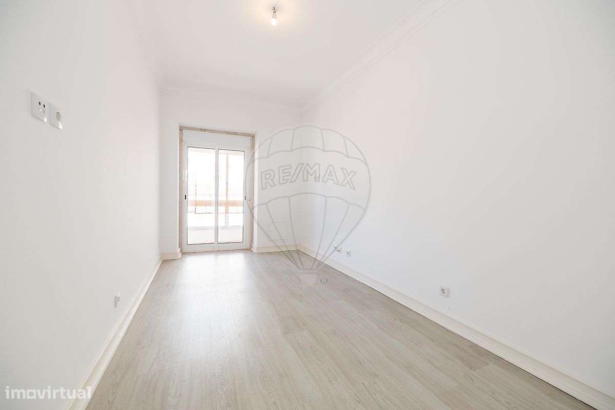 Apartamento T2 para arrendamento - Grande imagem: 2/16