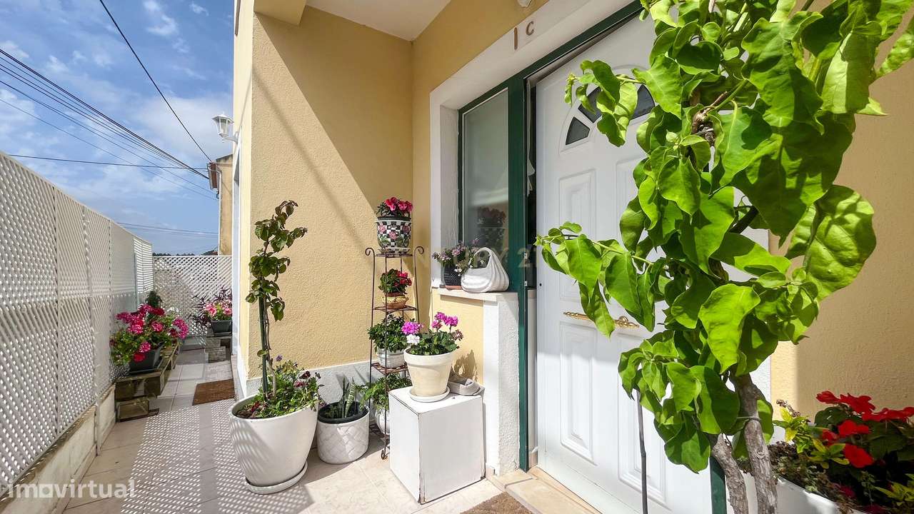 Moradia em banda T2+1 - Garagem Box - Grande imagem: 5/55