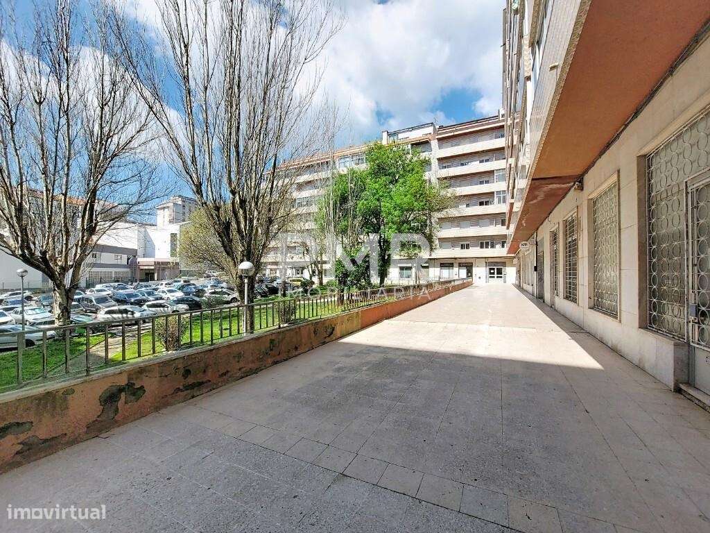 T1 Luminoso com Vista Panorâmica | Ideal para Investimento-13