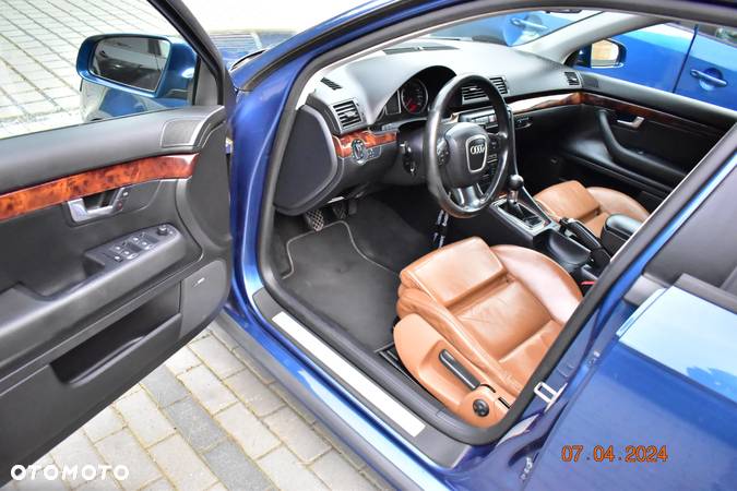 Audi A4 Avant 2.5 TDI - 16