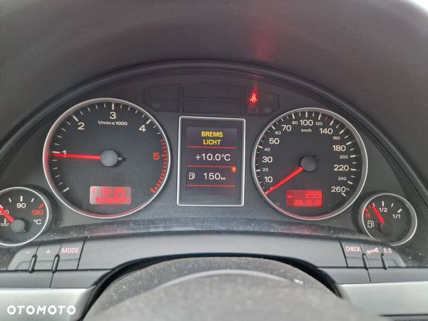 Audi A4 Avant 2.7 TDI DPF - 13