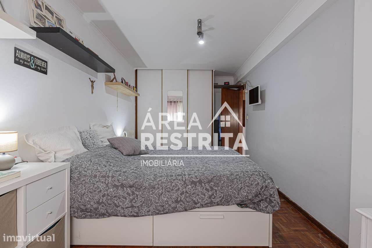 Apartamento T3 transformado em T2 no Seixal, Arrentela-16