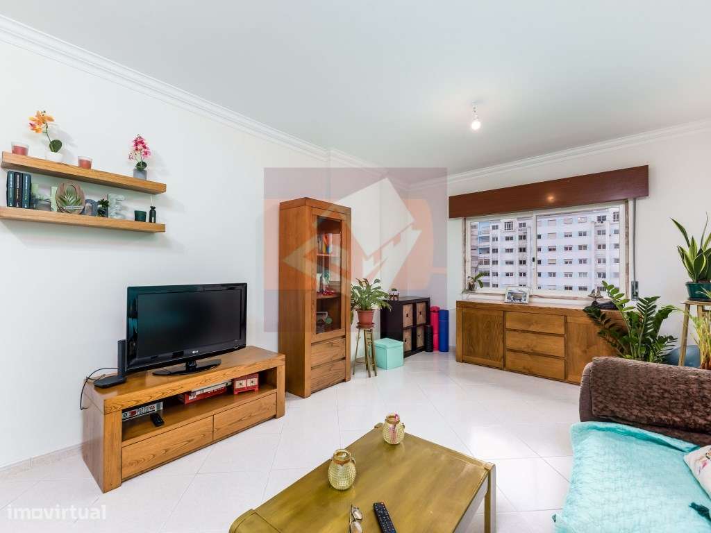 Apartamento T2 com parqueamento e arrecadação em Algueirão - Grande imagem: 4/32