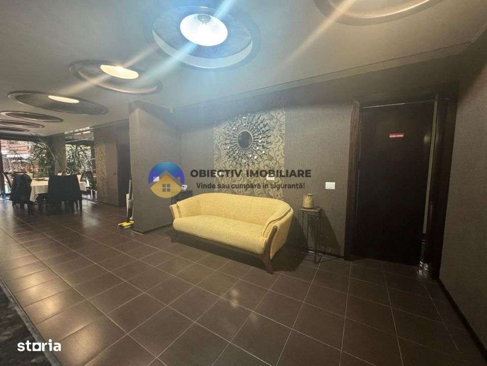 Casa cu posibilitate transformare in pensiune si teren de vanzare Piat-11