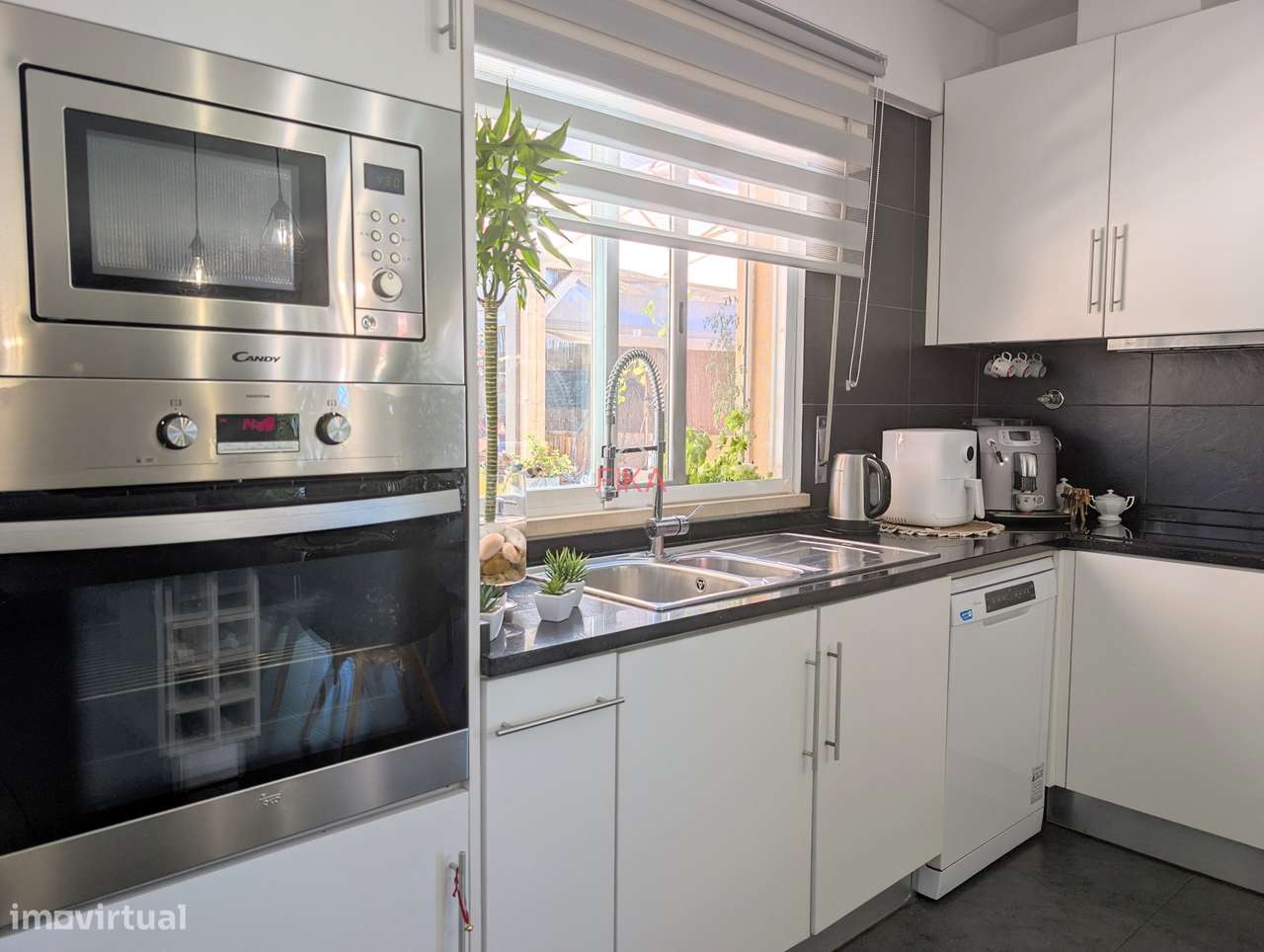 Moradia T5 Isolada com piscina e sauna - Fernão Ferro-10