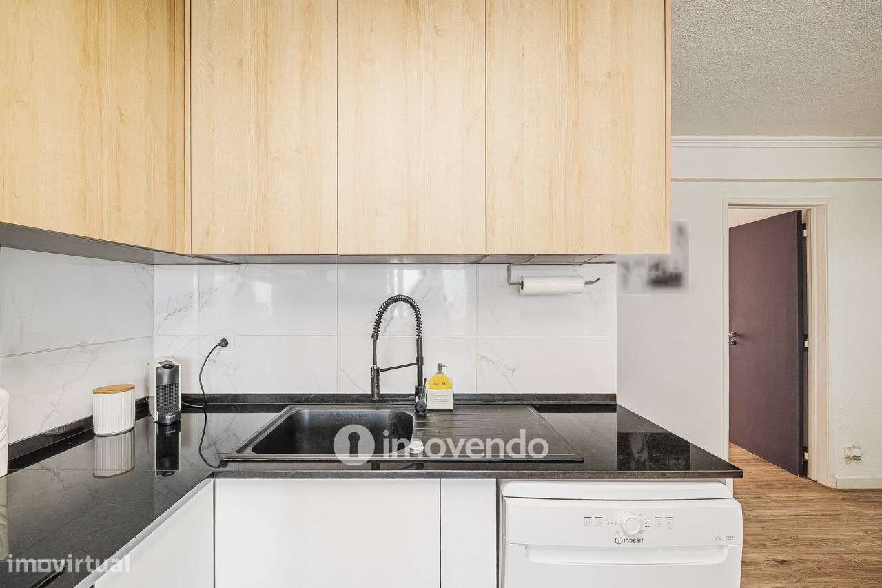 Apartamento T2 totalmente remodelado, em Marvila-8