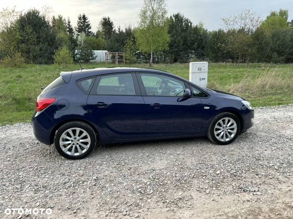 Opel Astra 1.4 ECOFLEX Cosmo - 8