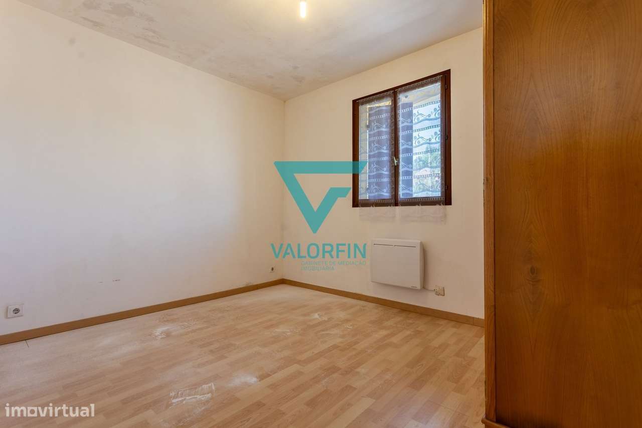 Moradia T5 c/ 1818 m² de Terreno - CAXARIAS / OURÉM-12