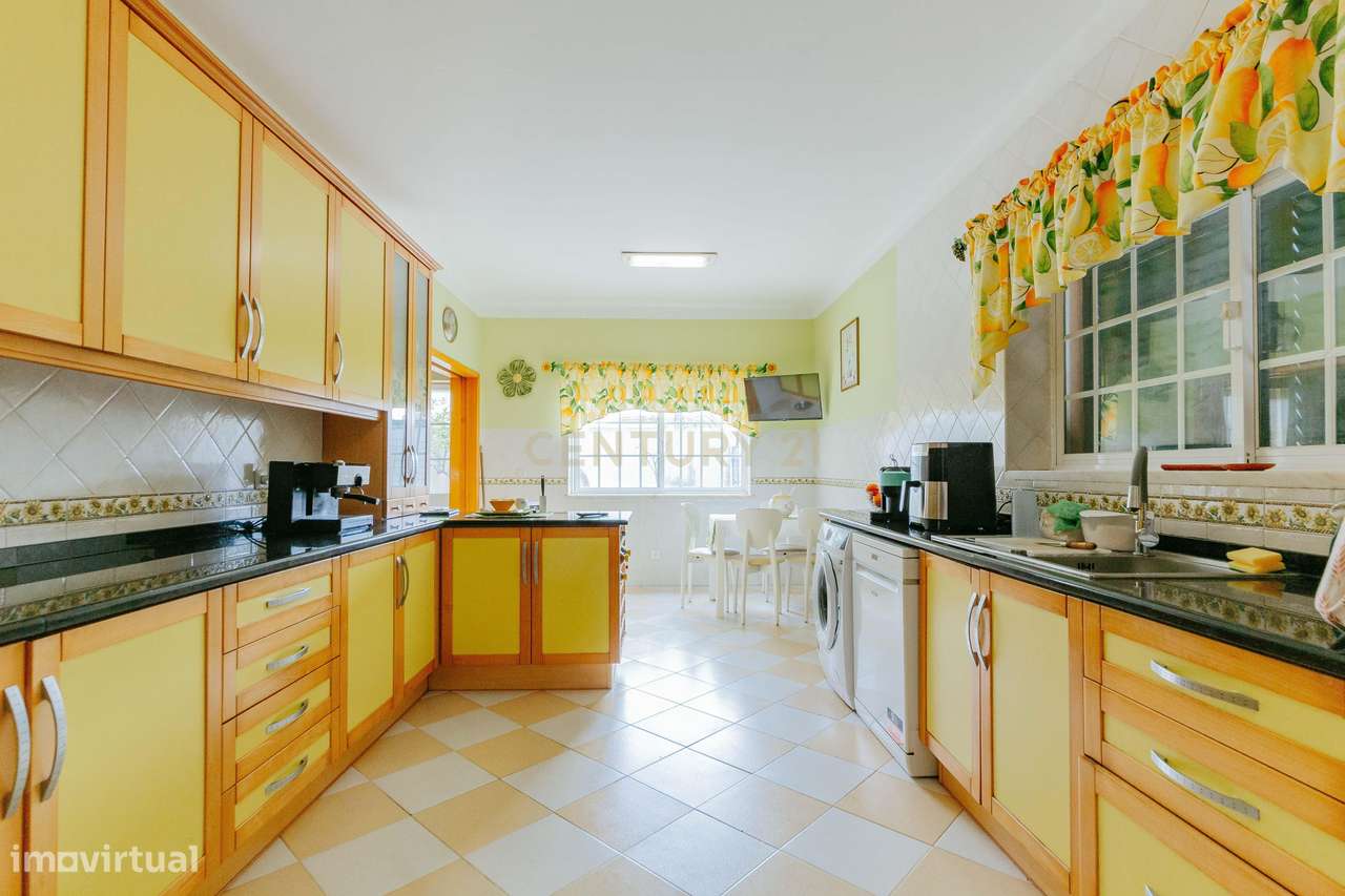 Moradia Isolada T4 Sarilhos Grande, Montijo-8