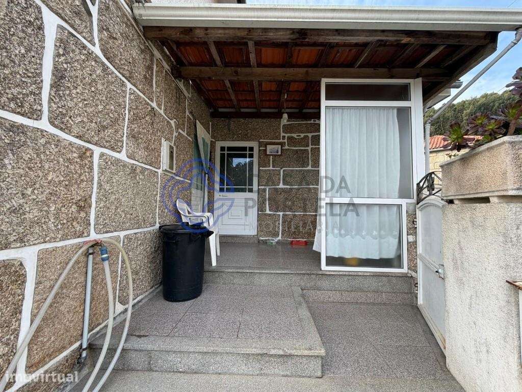 VENDE MORADIA T2+1 COM GARAGEM BOX, ARRECADAÇÃO E UMA OUTRA CASA T2, M - Grande imagem: 5/60