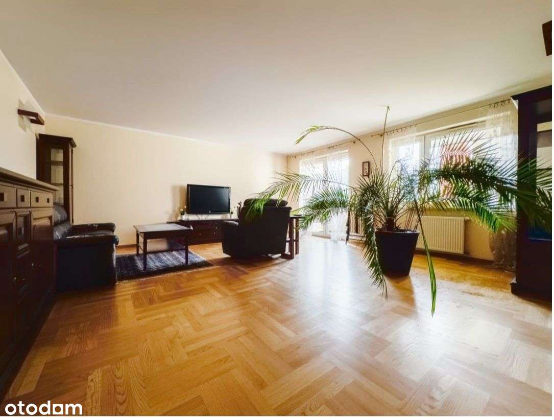 *czechów*2003 rok*3-4 pokojowe*1 pietro*-3