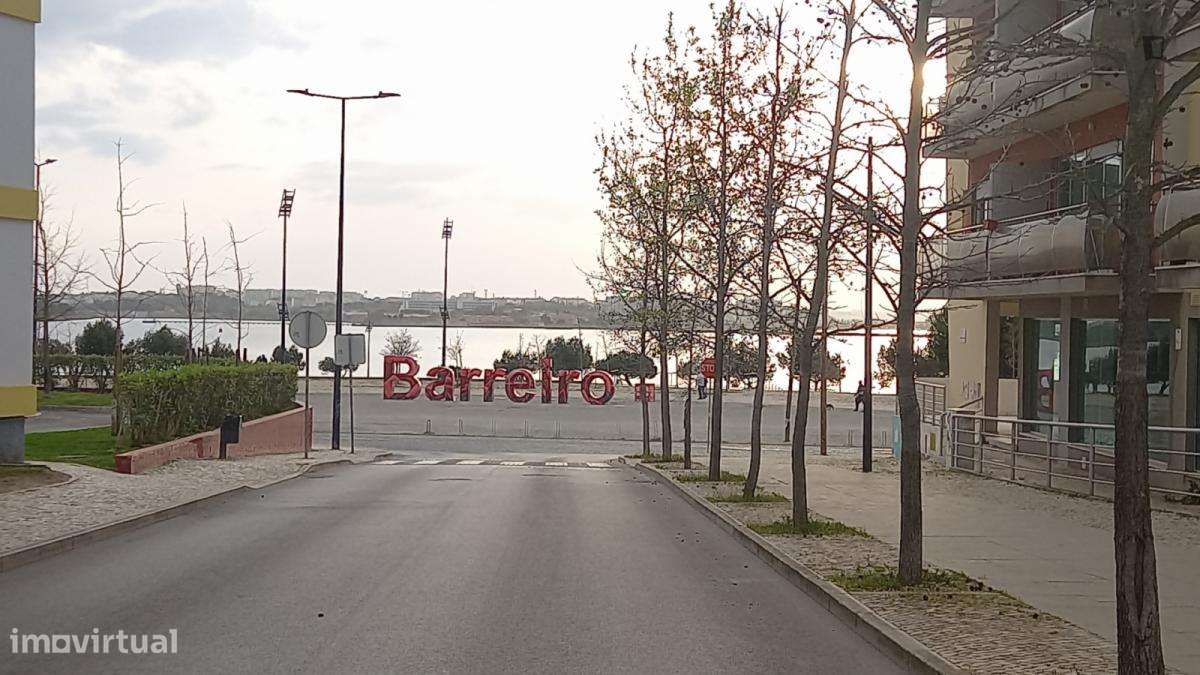 Quarto - localizado em Setubal - Grande imagem: 2/8