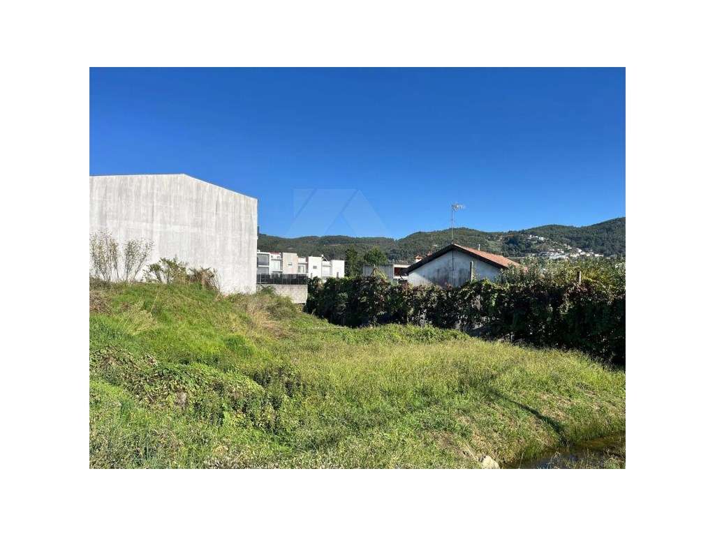Terreno para Moradia em Banda em Gualtar, Braga - Localização Privi...-3