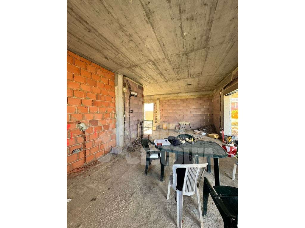 MORADIA EM CONSTRUÇÃO QUINTA DO ANJO ..-5
