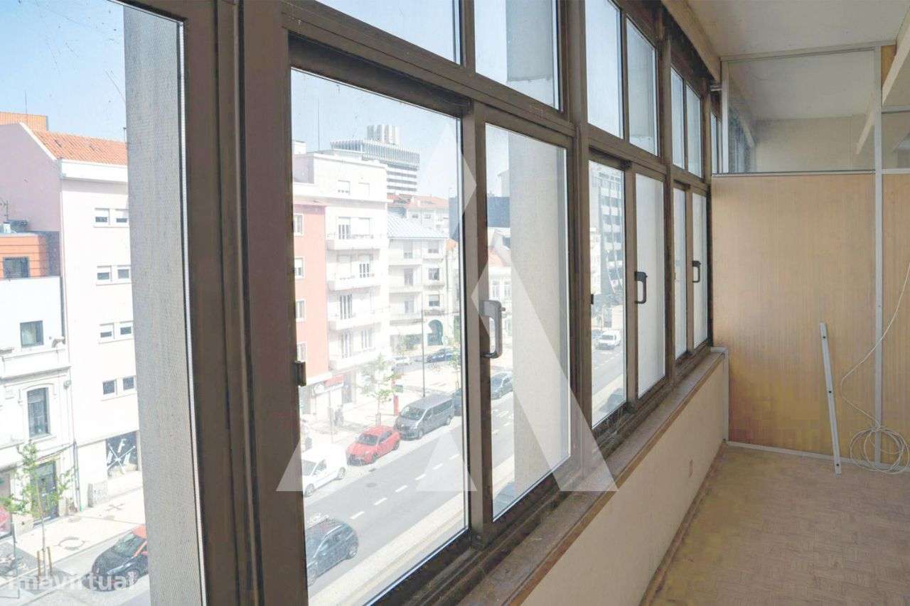 Escritório com 540m2 na Av. Lourenço Peixinho em Aveiro - Grande imagem: 5/20