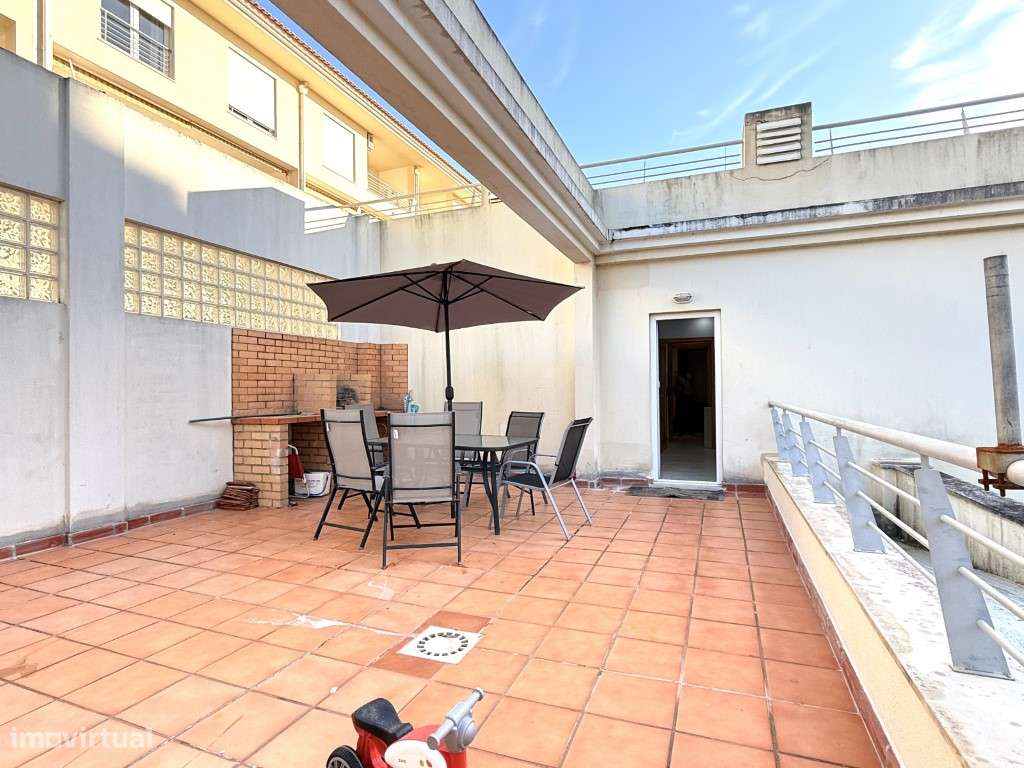 T3 com Terraço de 32 m², Garagem Dupla e Piscina a 300 m da Praia -... - Grande imagem: 5/24