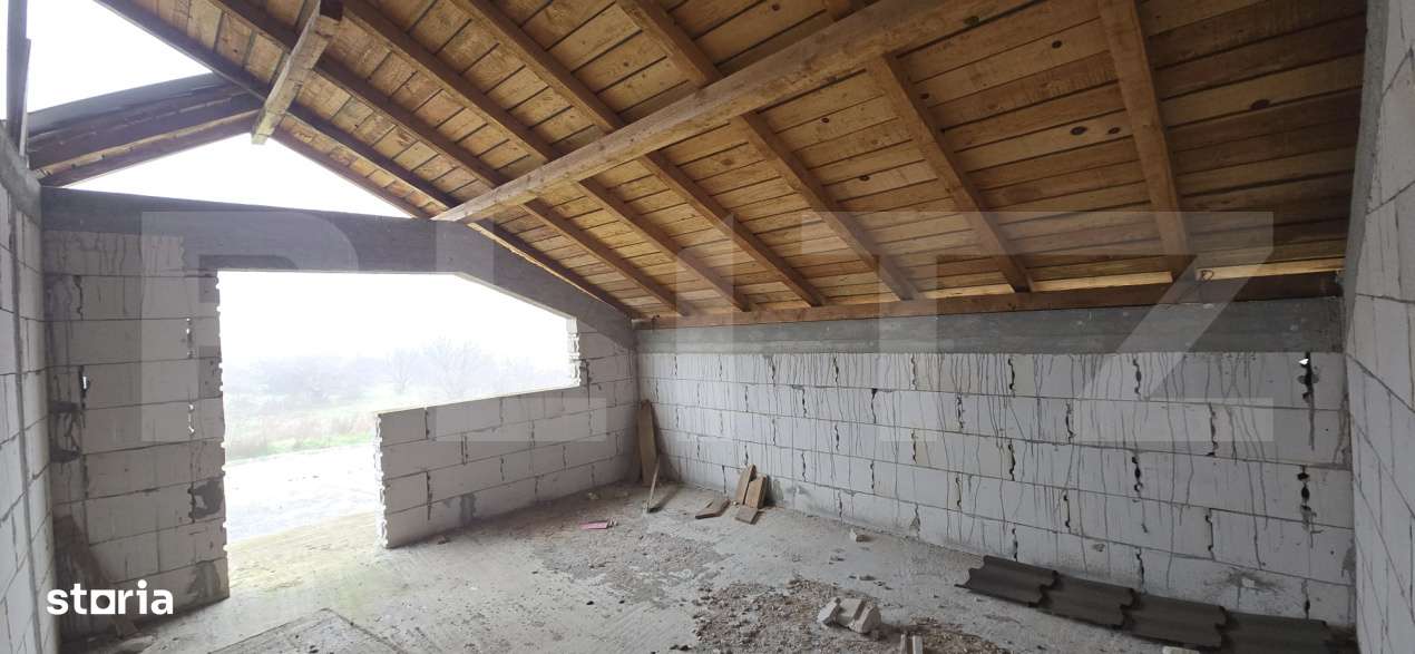 Casa la rosu, P+M, 4 camere, 400 mp teren, Simnicul de Jos - Imagine principală: 4/8