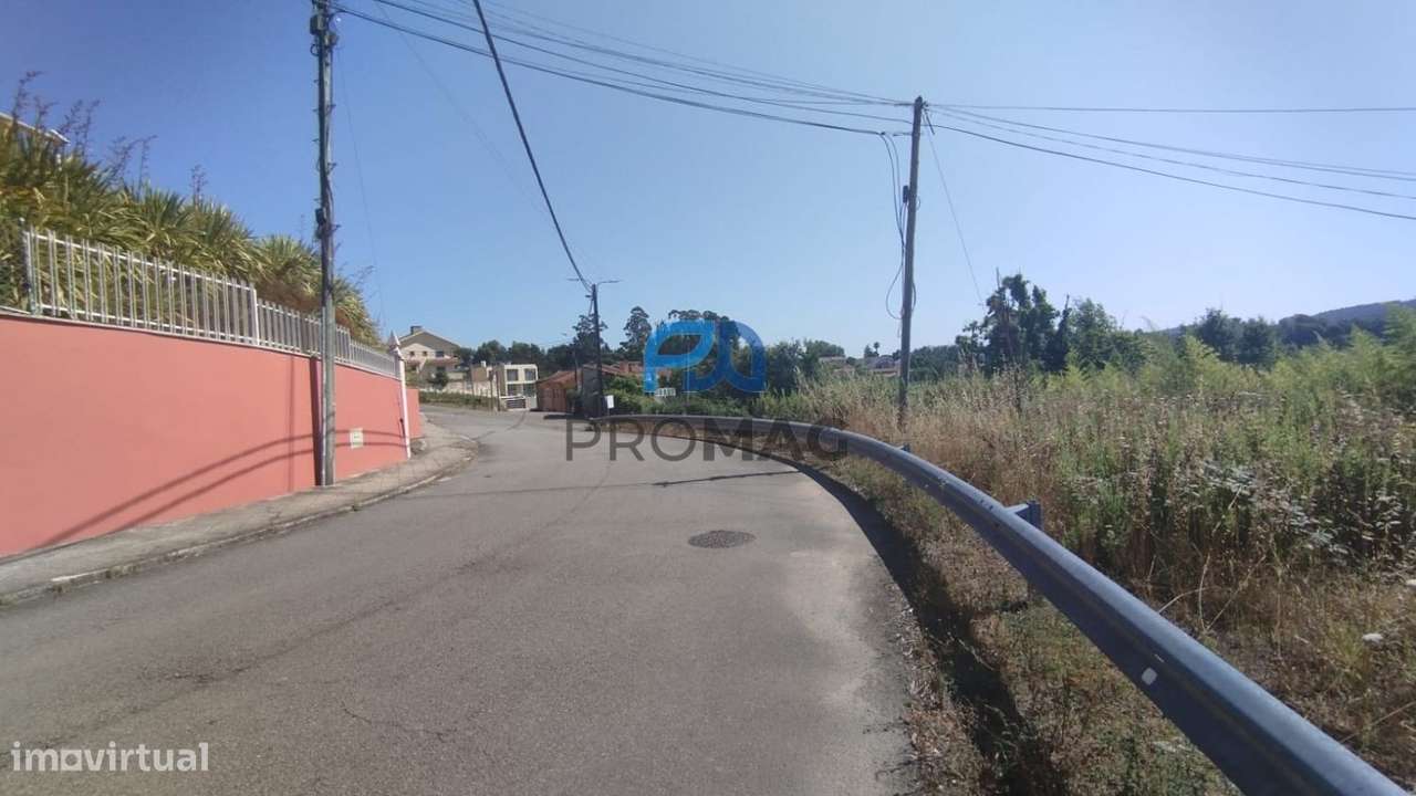 Terreno Urbano com Projecto - Grande imagem: 4/5