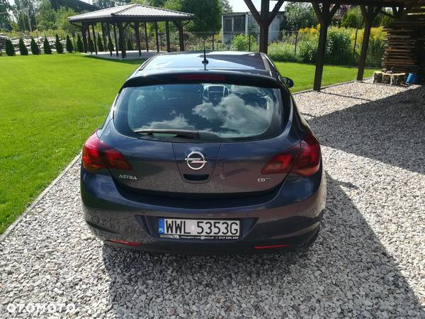 Opel Astra IV 1.7 CDTI Cosmo - 5