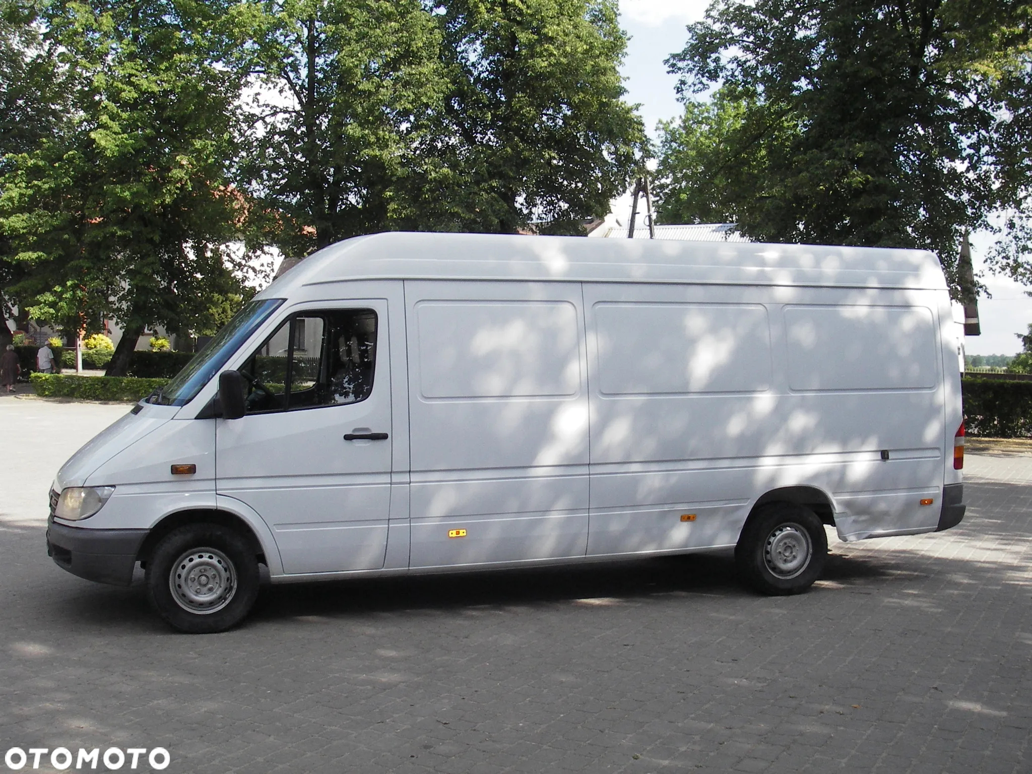 Mercedes-Benz Sprinter - 4