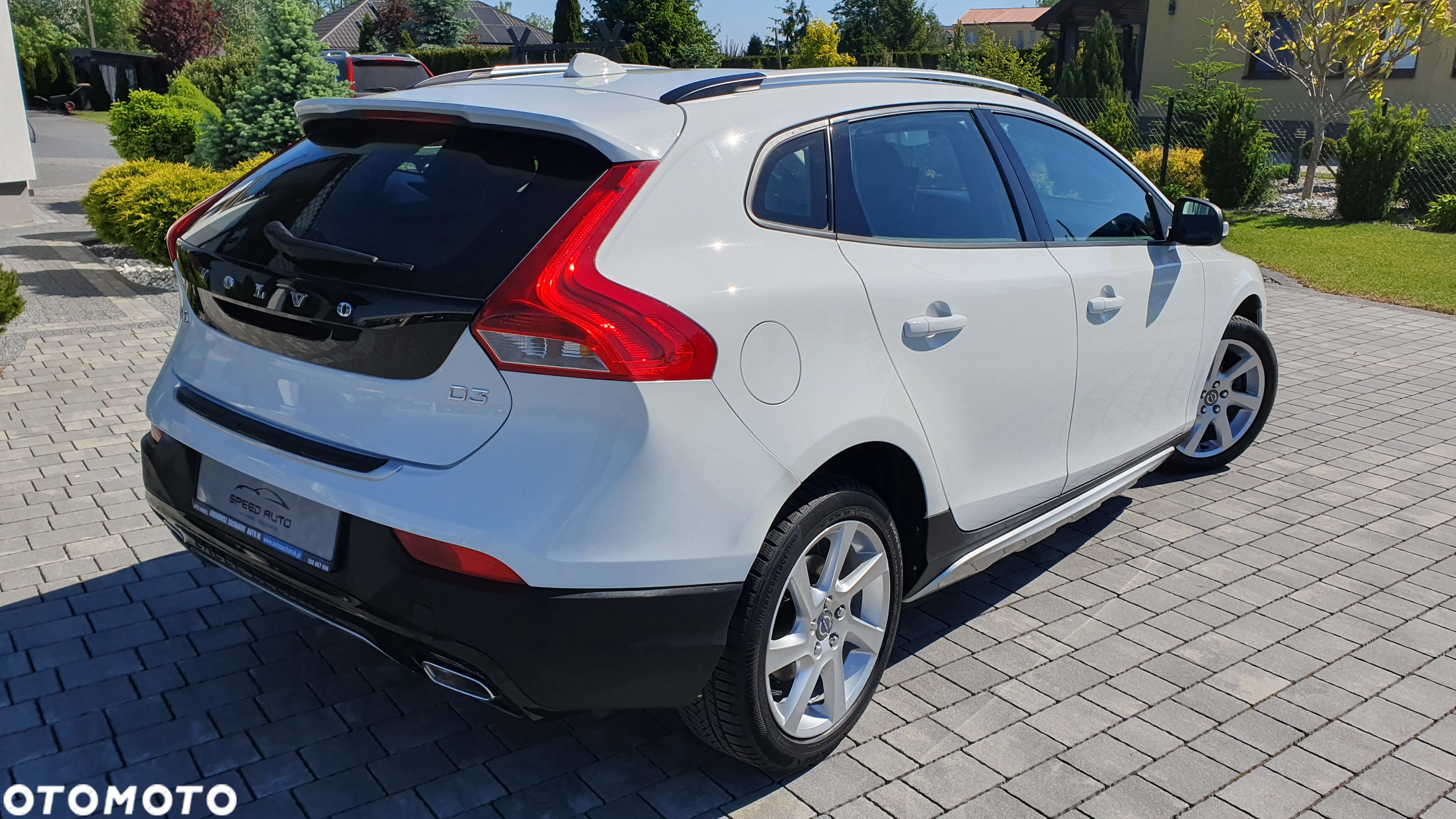 Volvo V40 Cross Country D3 Geartronic Momentum - 9