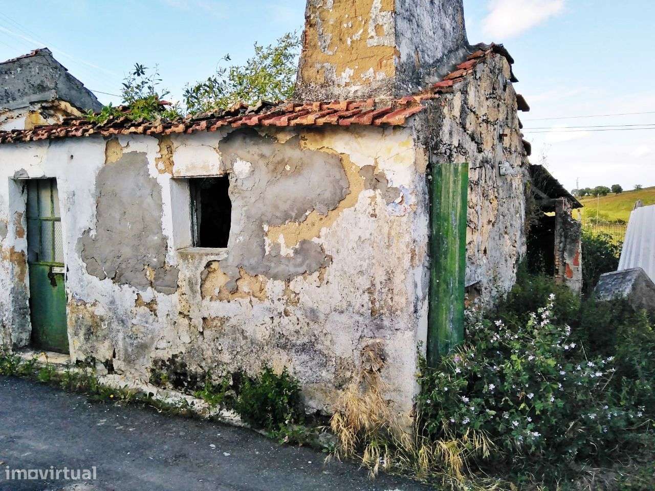 Moradia para reconstrução em Tremês - Grande imagem: 3/6