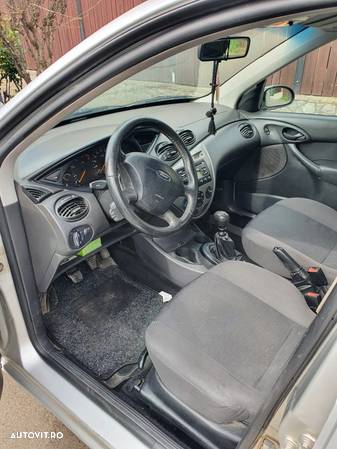 Ford Focus 1.8 TDDI Comfort - 7