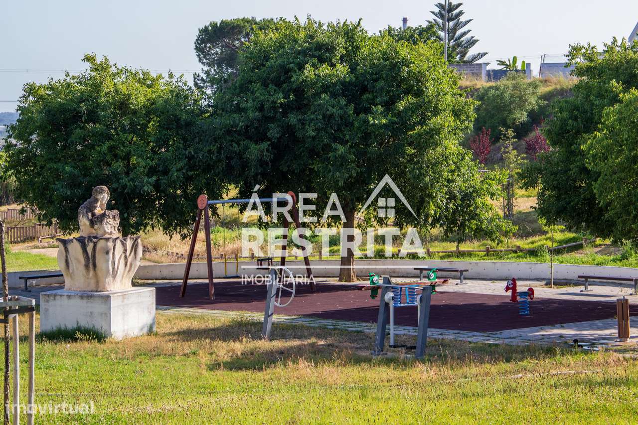 Apartamento T3 Premium no Barreiro com vista para o Rio-5