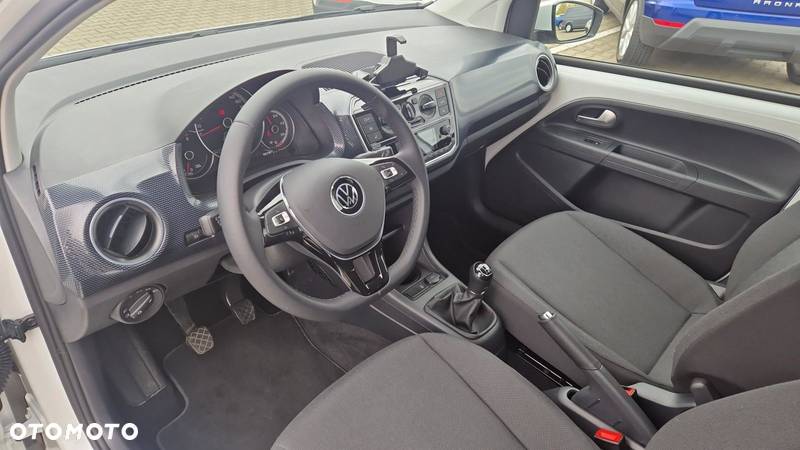 Volkswagen up! - 9