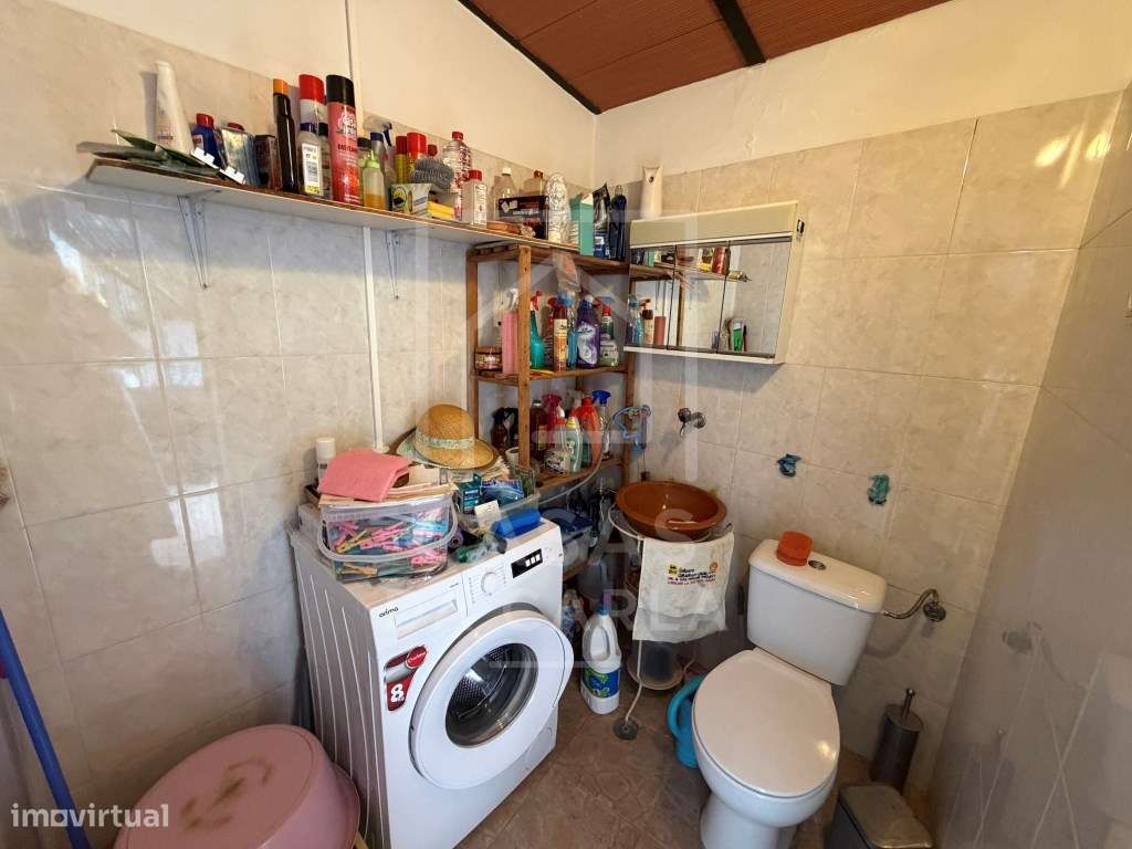 Propriedade T3 com Anexo T1+1 completamente renovada e jardim com 1...-27